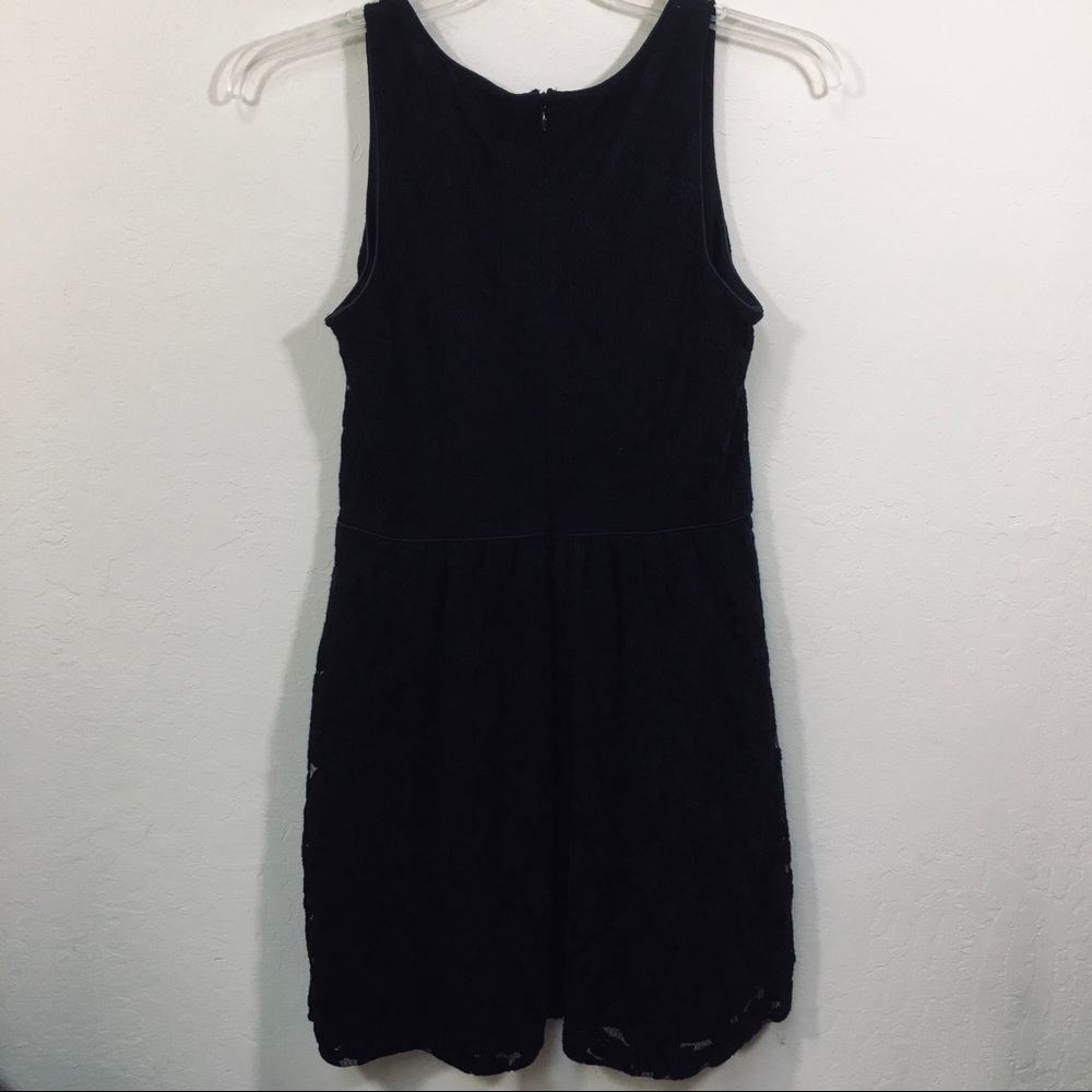Black Lace Sleeveless Dress‎